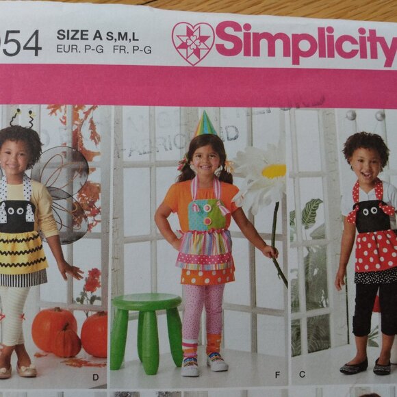 Child's Novelty Apron Sewing Pattern Simplicity 1954 UNCUT - Picture 3 of 9